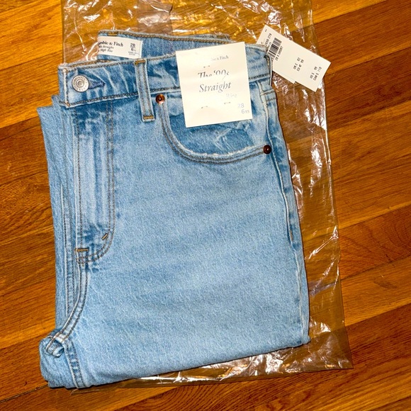 Abercrombie & Fitch A&F 90s Straight Ultra High Rise Jeans 6 XS extra short - Picture 2 of 5